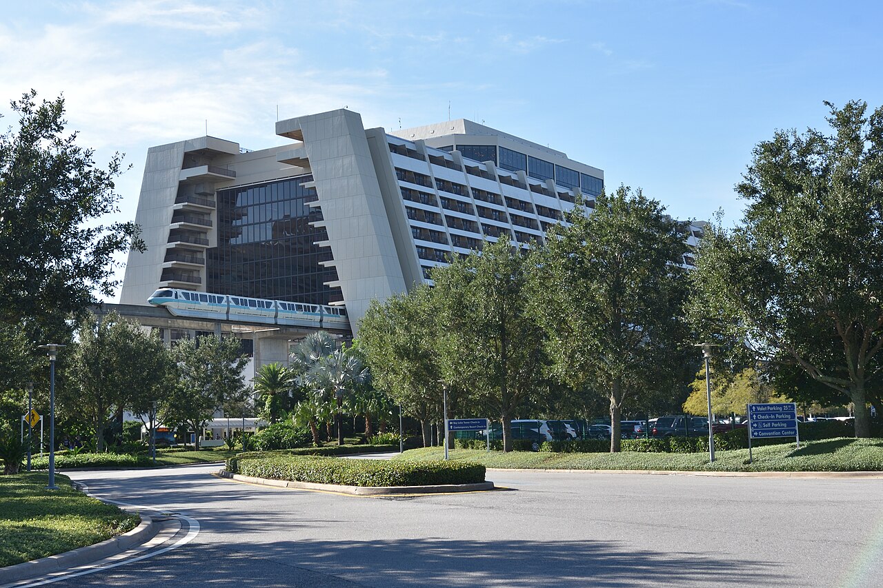 Contemporary Resort & Bay Lake Tower